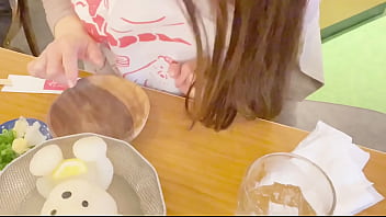 Preview 3 of Suzana Tadic - 我去了一个熊sh布（Shabu -Shabu）等待预订
