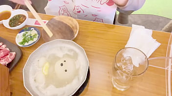 Preview 4 of Suzana Tadic - 我去了一个熊sh布（Shabu -Shabu）等待预订
