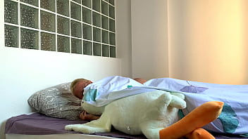 Preview 1 of Massge Mom Som - Calmed down my stepsister who had a nightmare