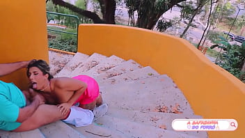 Preview 2 of Cuckolding Cheating - Marquei com meu primo na escada da pra&ccedil_a e ele me comeu l&aacute_ mesmo