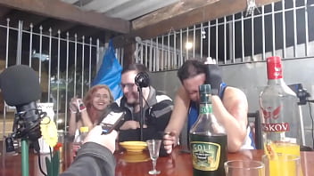 Preview 1 of Party Violated - ENTREVISTADORA DANY RIO FAZ BOQUETE AO VIVO NO BLUEZAO EM SEU PODCAST EM TROCA DE 50 REAIS NO INCANCELAVEIS PODRECAST