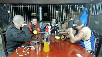 Preview 4 of Party Violated - ENTREVISTADORA DANY RIO FAZ BOQUETE AO VIVO NO BLUEZAO EM SEU PODCAST EM TROCA DE 50 REAIS NO INCANCELAVEIS PODRECAST