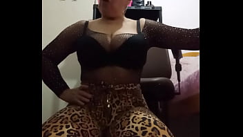 Preview 3 of Dog And Garal Sex Video - L&uacute_cia Nascimento Luiz
