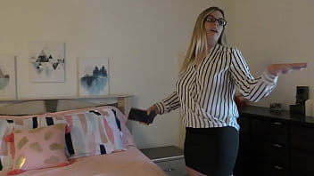 Preview 1 of Fuddi Chusne Wali Video - Realtor Showing Gone Wrong
