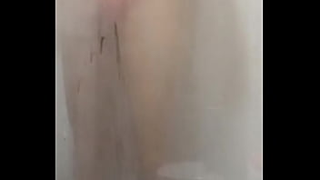 Preview 3 of Penes Xxxgrande - Una ducha calentita