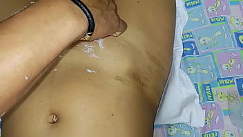 Preview 4 of Xxvdioe India - Afeitando con hojilla a mi esposa segunda parte