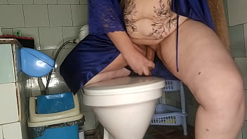 Preview 4 of Lexi Belle Huge - Big Belly Curvy MILF Fucks Herself in the Toilet