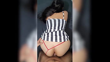 Preview 3 of British Abroad - Eyacula tu rico esperma caliente en mis bragas,  por favor!! - Despert&eacute_ a mi hermanastra para follarla por el culo,  y ella me hizo esa extra&ntilde_a petici&oacute_n...