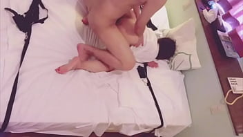 Preview 4 of Sundari Sex Video - ハタチDカップのモチモチ肌の女性にオイルマッサージ。ヌルヌルになったオマンコにバックで突きまくりからの寝バックSEX