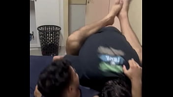 Preview 1 of Shivanisex X - Cabeludinho comendo gostoso o chicletao e depois dando uma mamada bem babadinha