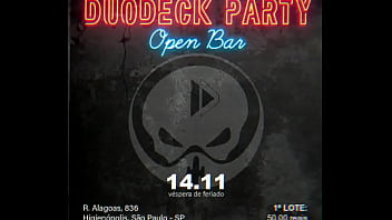Preview 4 of Petite Dvp - Duo deck party com muita putaria eletronica