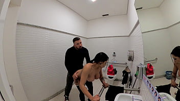 Preview 2 of Sex Wap O - Garota Cosplay de Jade Mortal Kombat fazendo sexo dentro do banheiro no Halloween - Mr Matusalem