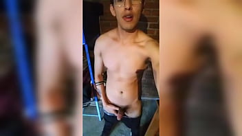 Preview 1 of Tits Bound - Jovencito sac&aacute_ndose toda la leche de su verga gruesa y grande