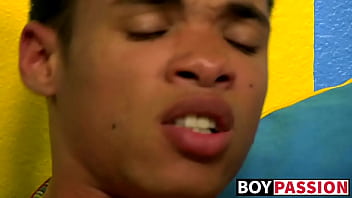 Preview 4 of Pov Boxing Fwr - White twink gets the best blowjob from his black friend