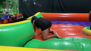 Preview 4 of Rape 1 Hour - Toro mecanico safado depois mijada na rua