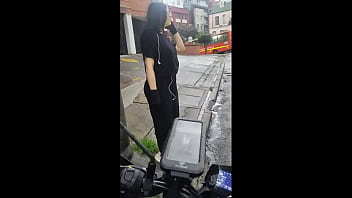Preview 1 of Local Xxxx Mms - Carrying an order I meet this strange and pretty girl