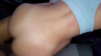 Preview 2 of Sexvideeocom - Comi minha amiga no carro e Sem querer machuquei a buceta grande da minha amiga e ainda gozei dentro ( completo no Red )