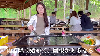 Preview 3 of Black Women Femdom Heeljob - 日本のBBQ場で焼肉を食べます