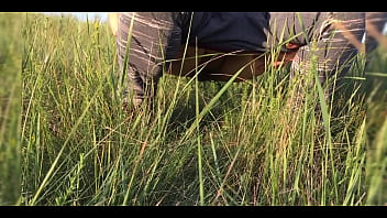 Preview 3 of Water Paking Bf Xxx - Risky pee outside compilation at the nature