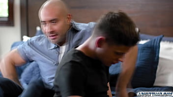 Preview 3 of Gong Yoo Porn - Virgin boy Dylan Hayes tought by his older Michael Boston how to suck cock and how to take a cock in his asshole!