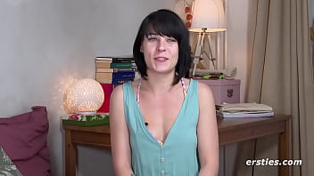 Preview 1 of 20girls Sex - Ersties: Single Marie nimmt 2 Toys zur Hand