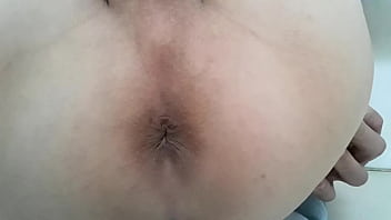 Preview 4 of Aramina Nude - Cuzinho piscando e pipi molinho