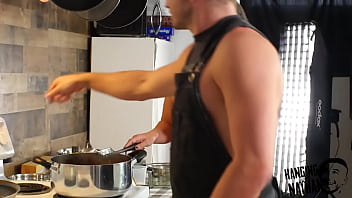 Preview 4 of Wwe Pornostar - Cook off