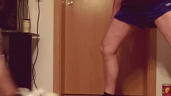 Preview 1 of Boy Fuk Aunty - Eier treten