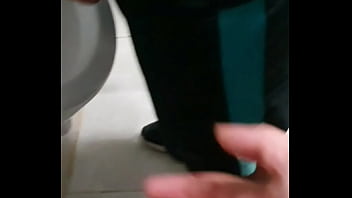 Preview 2 of Bbw Got Insane Hot - Di&aacute_rio de banheirao ( DIA 5) banheiro da academia ( completo no red)