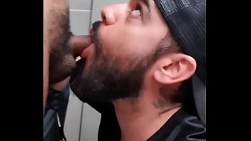 Preview 3 of Bbw Got Insane Hot - Di&aacute_rio de banheirao ( DIA 5) banheiro da academia ( completo no red)