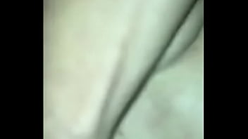 Preview 3 of Beach Sex Boob Suck - Novia de amigo me muestra las tetas