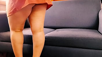Preview 1 of Sekse Hd Com - Milf en MINIFALDA ense&ntilde_a todo