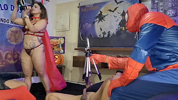 Preview 2 of Rare Video Teen Wants - Suruba de Halloween 2022 em vez de doces as mulheres querem pica . Lorrany Exotica - Paty Bumbum  -