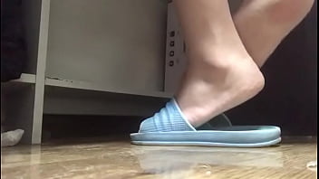 Preview 1 of Indo Tige - take off shoes and take a  picture of your feet