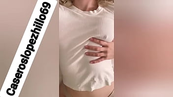 Preview 1 of Porno Sex Xnxx Video - SEGUIDORA SE MASTURBA BIEN RICO CON SU JUGUETITO// MY GIRLFRIEND MASTUBATING