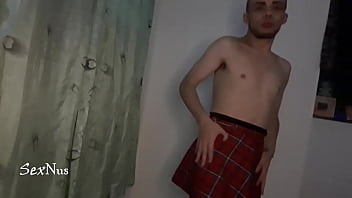 Preview 2 of Big Black Cook Porn - Disfrutando como me quito la ropa mas caliente