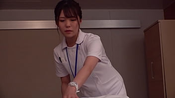 Preview 1 of Desi College Sex Video - 「マジ天使！？」骨折してオナニーできない僕のチンコは我慢の限界！それを見かねた美人ナースは使命感に駆られたのか優しく手を添えてくれ&hellip_ 10　part2