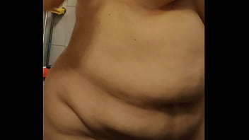 Preview 2 of Reallifecam Suzan Reallifecam - Fette rothaarige Hausfrau mit perfekten Titten um darauf abzuspritzen