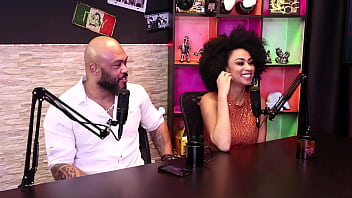 Preview 3 of Sota Sexc - Eu gosto de d&aacute_ o cu,  mas preciso me aquecer antes do homem socar o pau no meu cu - Amanda Borges