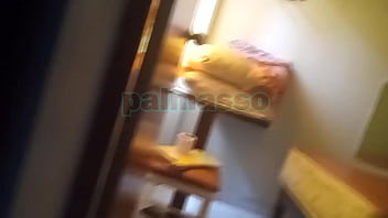 Preview 1 of That 70s Show Xxx Porn Parody - C&aacute_mara oculta capta a mujer migrante follando a joven por dinero - Ella dice: no quiero que me beses el ANO tampoco que me AZOTES
