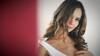 Preview 1 of Xxx Sweeper - FITTING-ROOM - Fashion model Gerda caught on private camera masturbating
