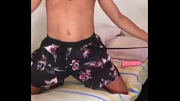 Preview 1 of Momy Fuck Son - Gozando com pau de borracha