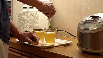 Preview 1 of Xxx 90lb - 娘の友達に利尿剤入りの飲み物を飲ませトイレを封鎖！覗かれているとも知らずジョボジョボ野ション恥じらいで興奮気味の彼女に追い討ちをかけ尻穴パックリ！ハレンチ騎乗位で大量中出し！丸出しアナルをヒクつかせて反省マ○コに膣内射精！【パート2】