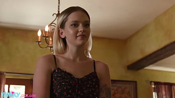 Preview 1 of Dua Girl Sex Xxx - - Blonde Big Ass Teen Stepsister Sucks Every last Drop Out (Joey White)