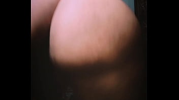 Preview 3 of Harley Raine - Big booty shake