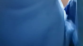 Preview 1 of Pinay Vergin Scandal - Raccolta di pipi e scoregge nei bagni pubblici dei centri commerciali e bar