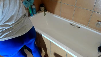 Preview 1 of Xxnw Bob Sex - Big-Ass Ebony bathing, 