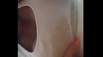 Preview 2 of Pendeja Latina Rica - Flashing tits