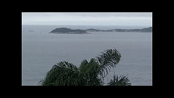 Preview 1 of Public Fu Xvideoscom - BACANAL NA BEIRA DA PRAIA NO LEBLON, COM UMA VISTA DELICIOSA DO MAR.