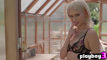 Preview 1 of Pege Sex - Petite blonde teen Kiara Cole posed in garden and exposed amazing big ass